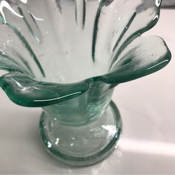 Green Recycled Glass Tulip Flower Shaped Pedestal Votive Candle Holder - Picture 14 of 14
